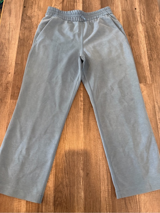 lululemon athletica Pants - Lululemon Softstreme High-Rise Wide-Leg
Cropped Pant women’s size 4 baby blue